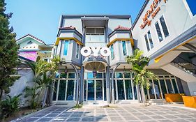 OYO 1239 Mojokerto Classic Homestay